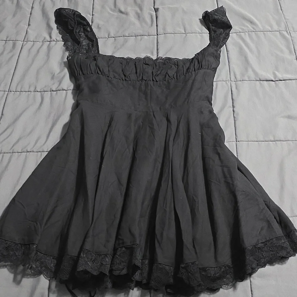 House of CB Black Lace Mini Dress - Picture 5 of 10